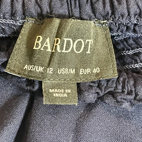 Bardot Cindy Off Shoulder Smocked MIDI Dress Size 8 Medium - Picture 7 of 8